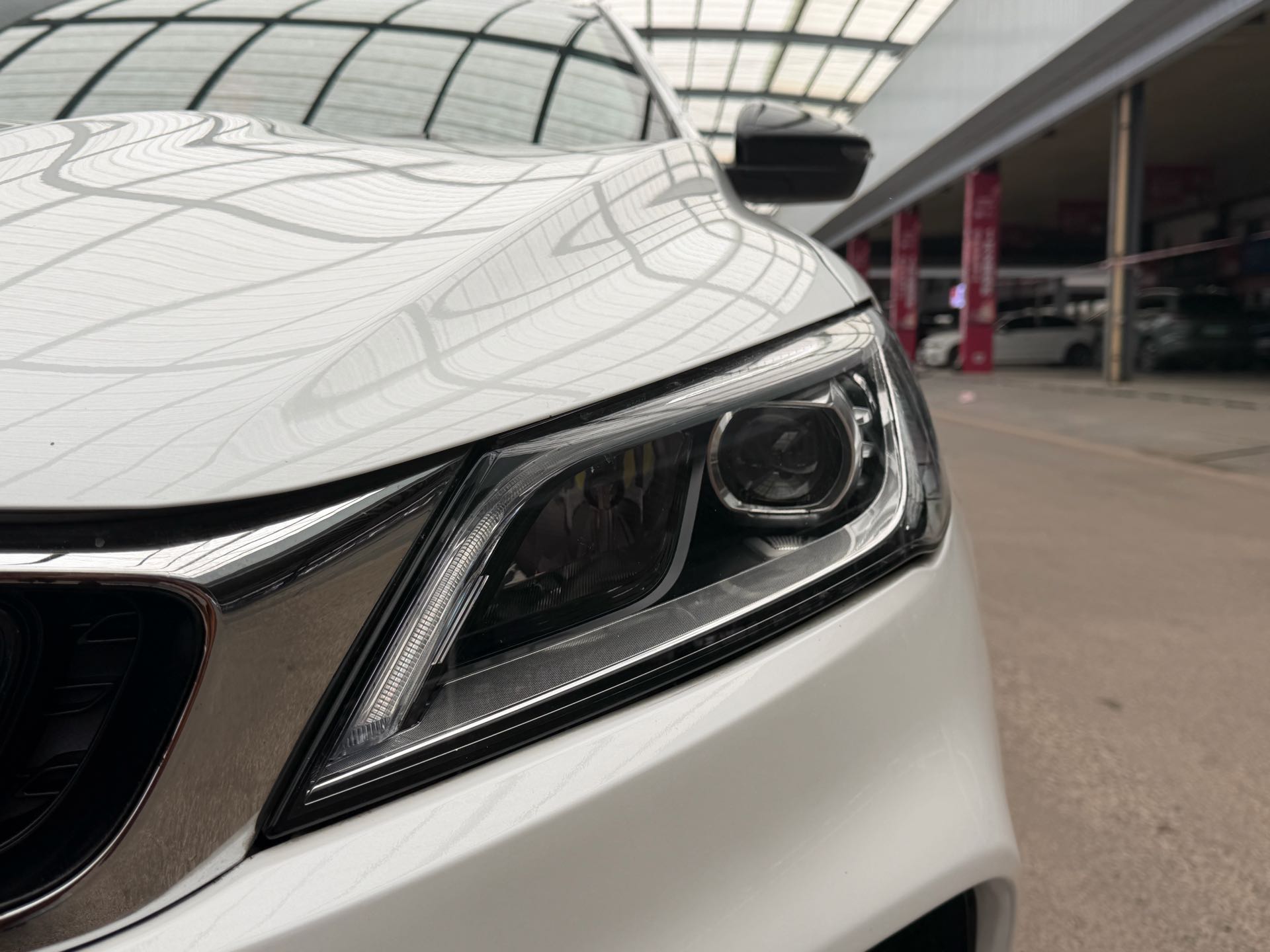 GEELY Binray 2018 car image #7