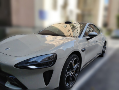 MI SU7 2025 imagem de carro 
