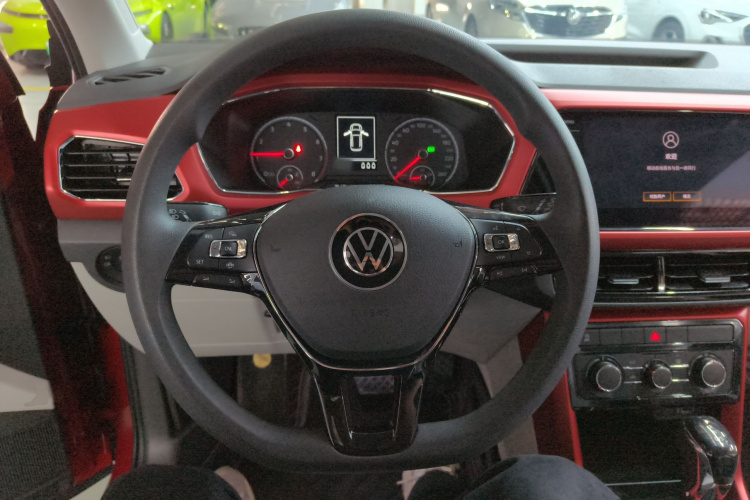 Volkswagen T-Cross 2021 #11 Volkswagen T-Cross 2021 car image #11