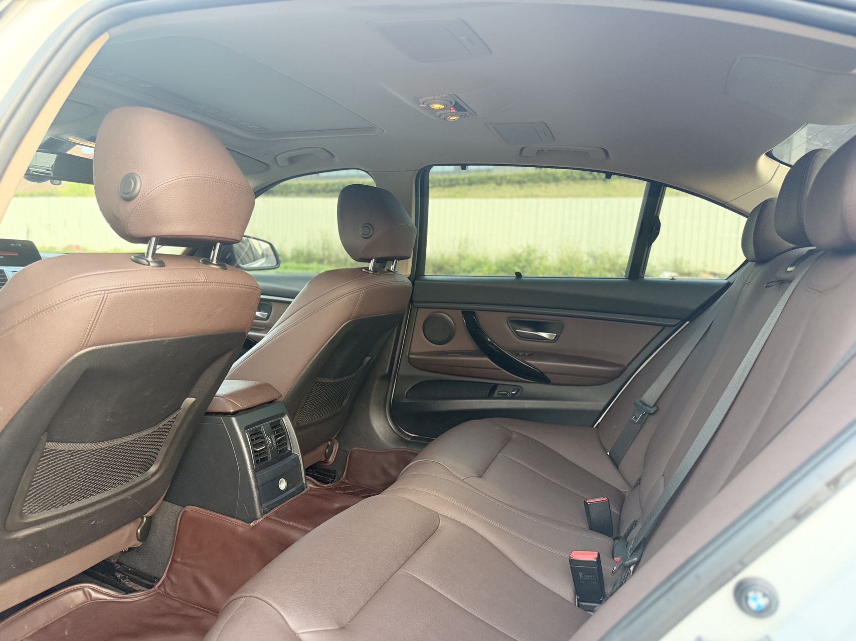 BMW 3 Series 2018 #6 BMW 3 Series 2018 car image #6