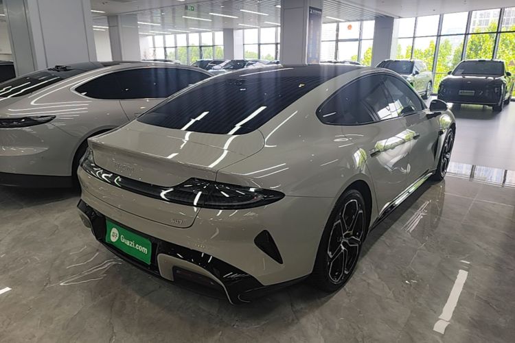 MI SU7 2025 car image #7