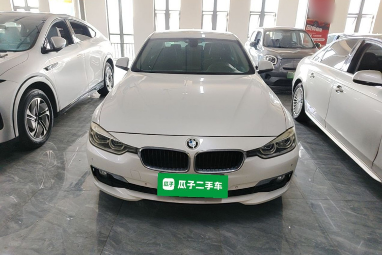 BMW 3 Series 2017 #3 BMW 3 Series 2017 car image #3