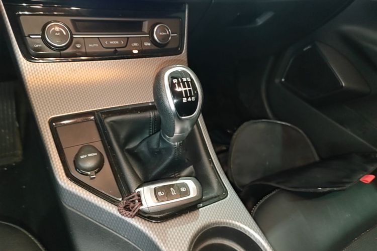 GEELY Emgrand GS 2016 car image #14