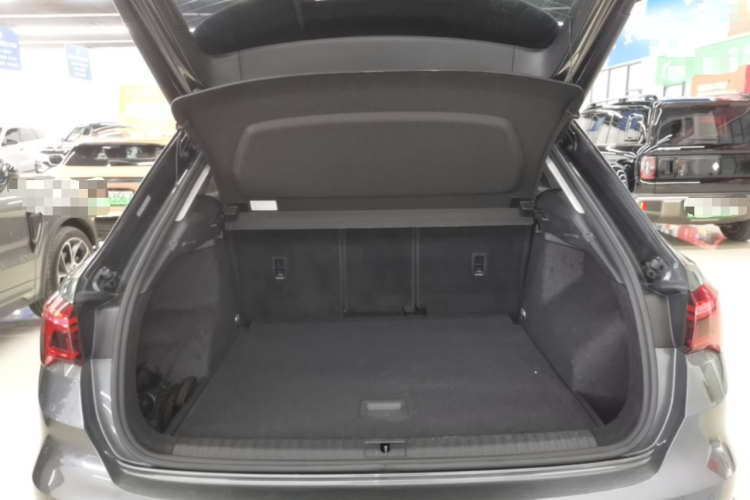 Audi Q3 2021 immagine di auto #19