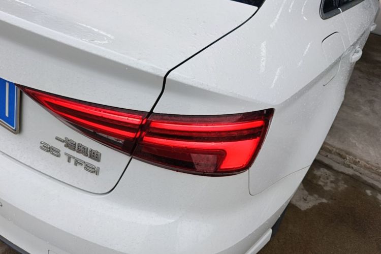 Audi A3 2018 car image #8