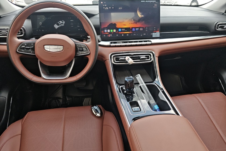 GEELY Emgrand 2025 car image #10