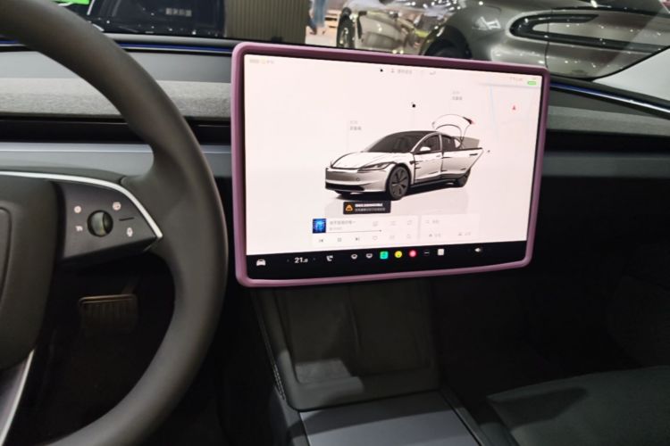 Tesla Model 3 2024 car image #23