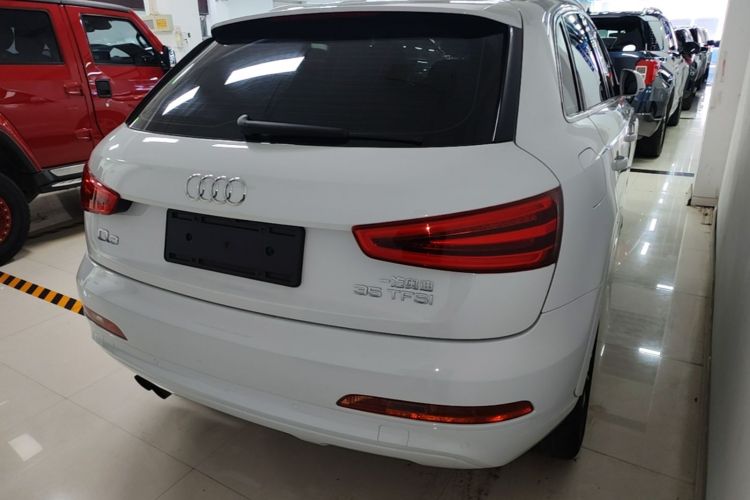 Audi Q3 2015 immagine di auto #7