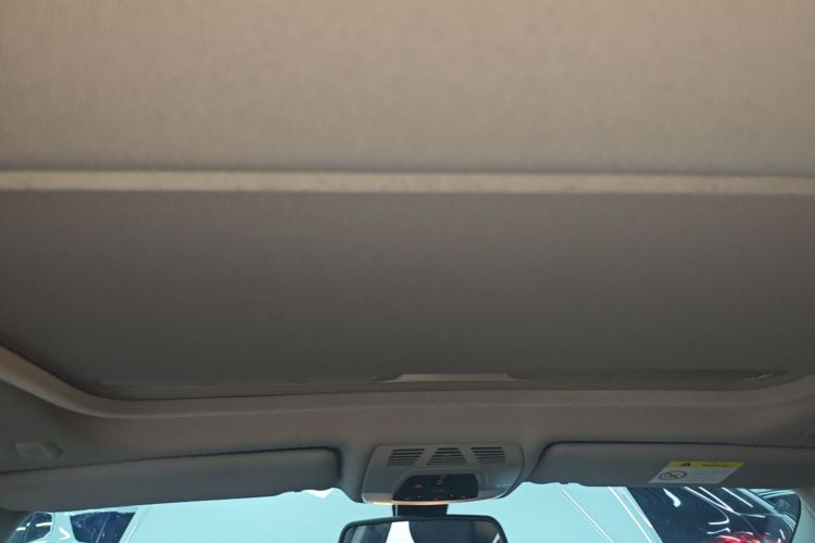 BMW 3 Series 2017 car image #18