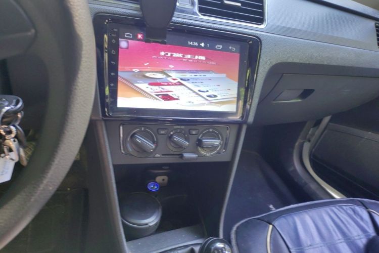 Volkswagen Santana 2016 car image #13
