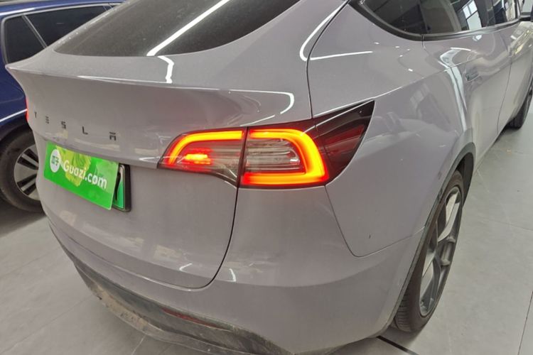 Tesla Model Y 2022 #8 Tesla Model Y 2022 car image #8
