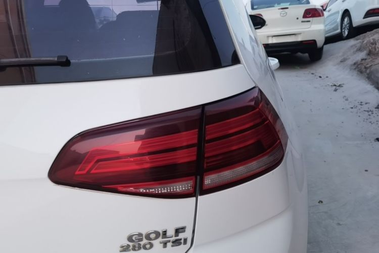 Volkswagen Golf 2018 صورة سيارة #8