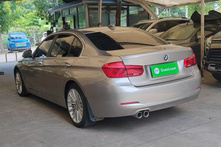 BMW 3 Series 2018 car image #5