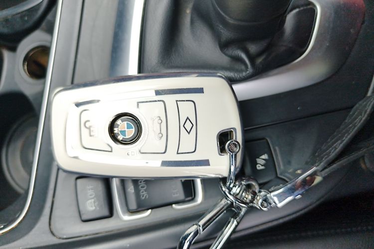 BMW 3 Series 2017 imagen de coche #9