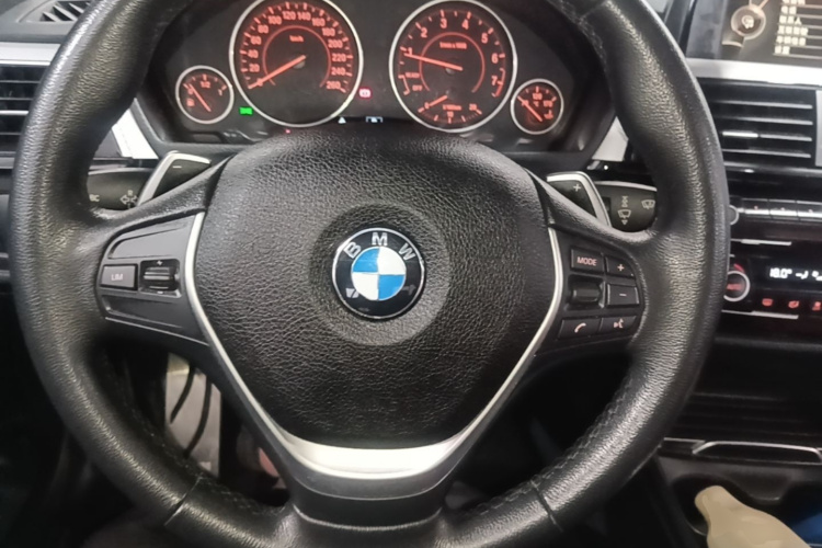 BMW 3 Series 2017 #15 BMW 3 Series 2017 car image #15