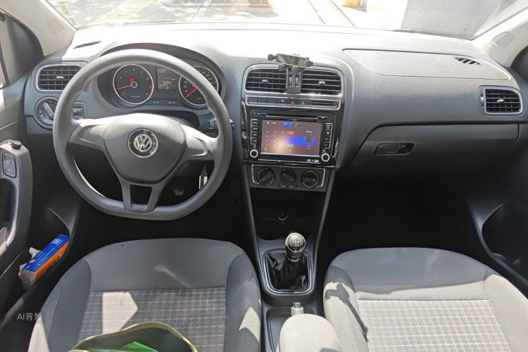 Volkswagen Polo 2015 #11 Volkswagen Polo 2015 car image #11