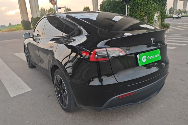 Tesla Model Y 2021 #5 Tesla Model Y 2021 immagine di auto #5