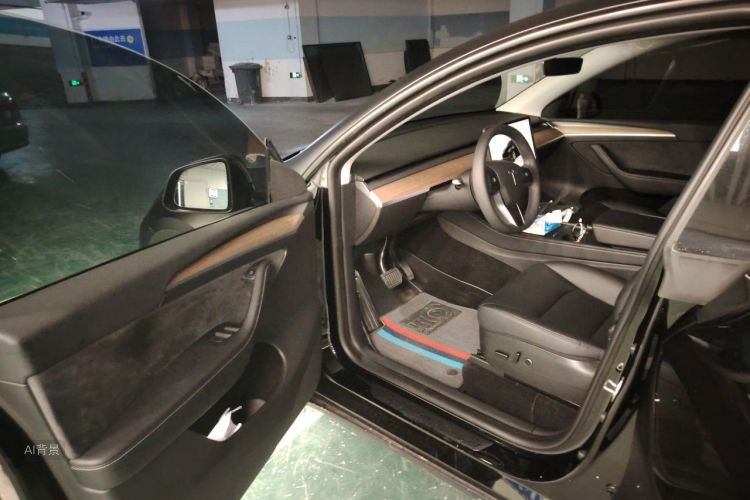 Tesla Model Y 2022 immagine di auto #18