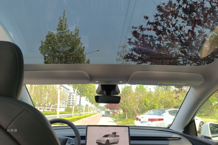 Tesla Model Y 2025 car image #20