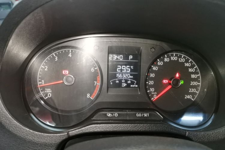 Volkswagen Polo 2018 car image #12