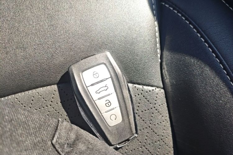GEELY Emgrand 2021 #9 GEELY Emgrand 2021 car image #9