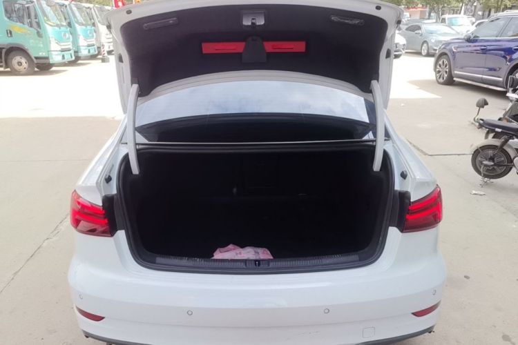 Audi A3 2017 immagine di auto #19