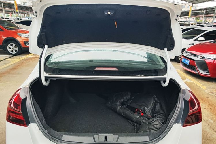 GEELY Emgrand 2020 car image #19