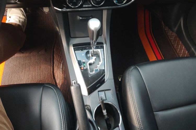 Toyota Corolla 2018 car image #14