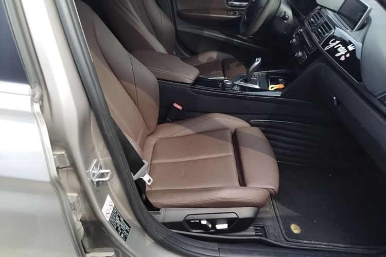 BMW 3 Series 2018 #26 BMW 3 Series 2018 car image #26