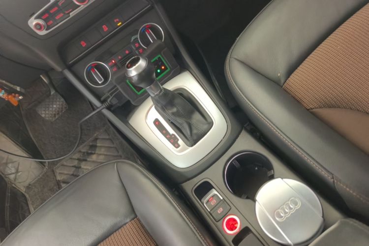 Audi Q3 2016 #14 Audi Q3 2016 car image #14