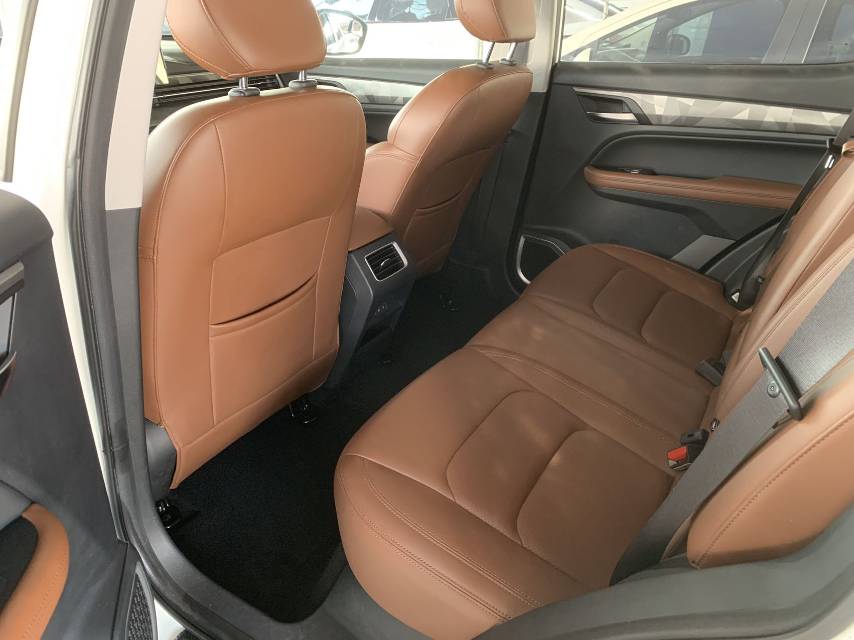 GEELY Vision X6 2021 car image #4