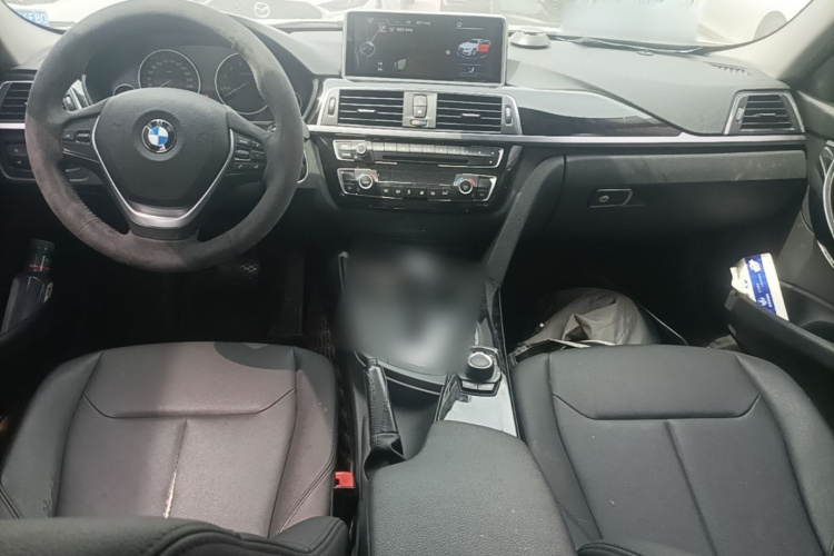 BMW 3 Series 2017 car image #10