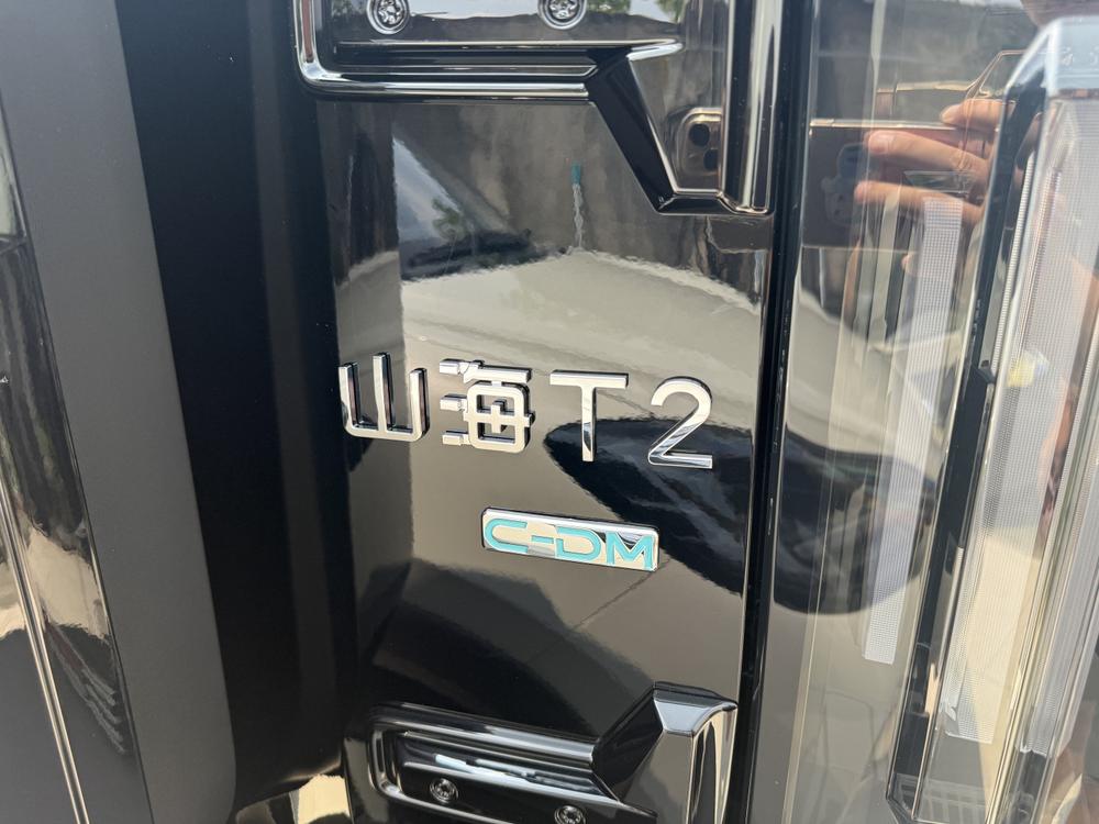 2025 car image #4
