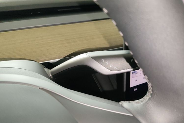 Tesla Model Y 2023 #14 Tesla Model Y 2023 car image #14