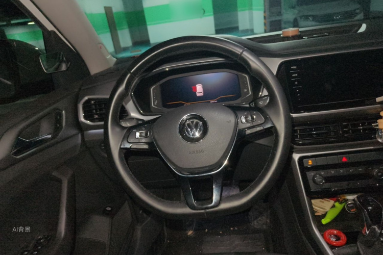 Volkswagen T-Cross 2020 #12 Volkswagen T-Cross 2020 car image #12