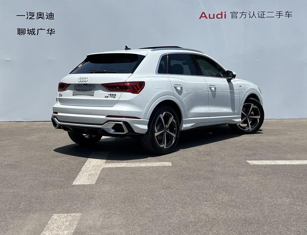 Audi Q3 2025 car image #4
