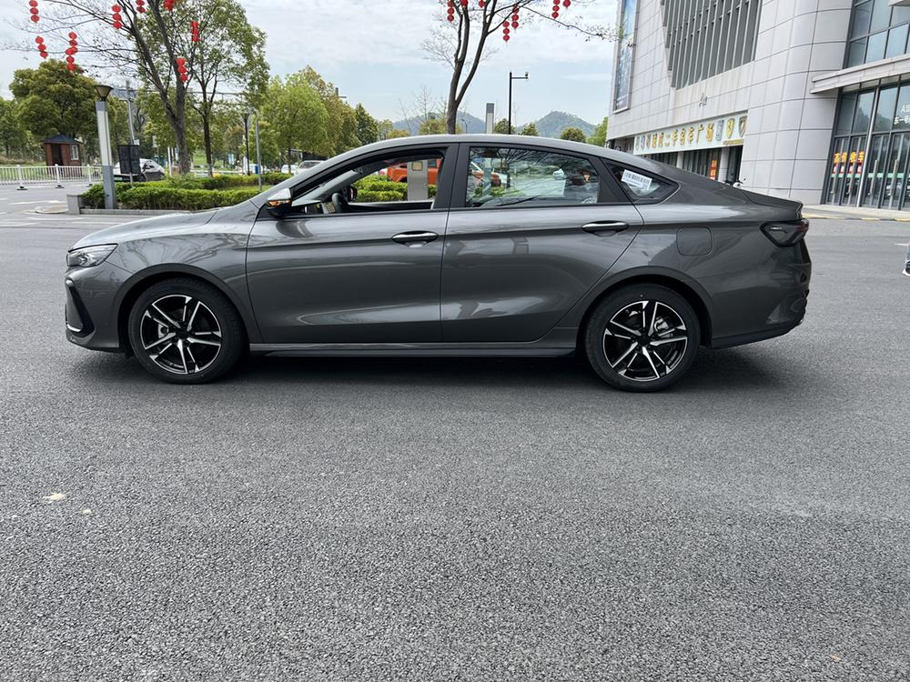 GEELY Binray 2026 #3 GEELY Binray 2026 صورة سيارة #3