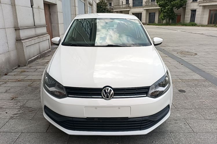 Volkswagen Polo 2017 car image #3
