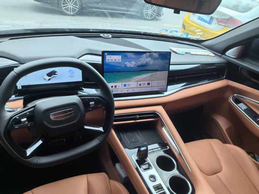 GEELY Boyue L 2025 image de voiture #5