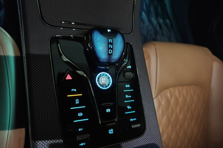 BYD Han 2022 #18 BYD Han 2022 صورة سيارة #18