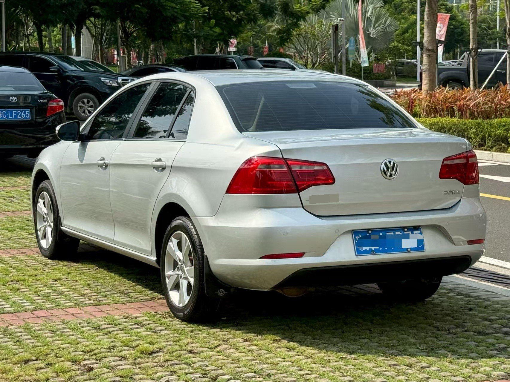 Volkswagen Bora 2014 car image #7