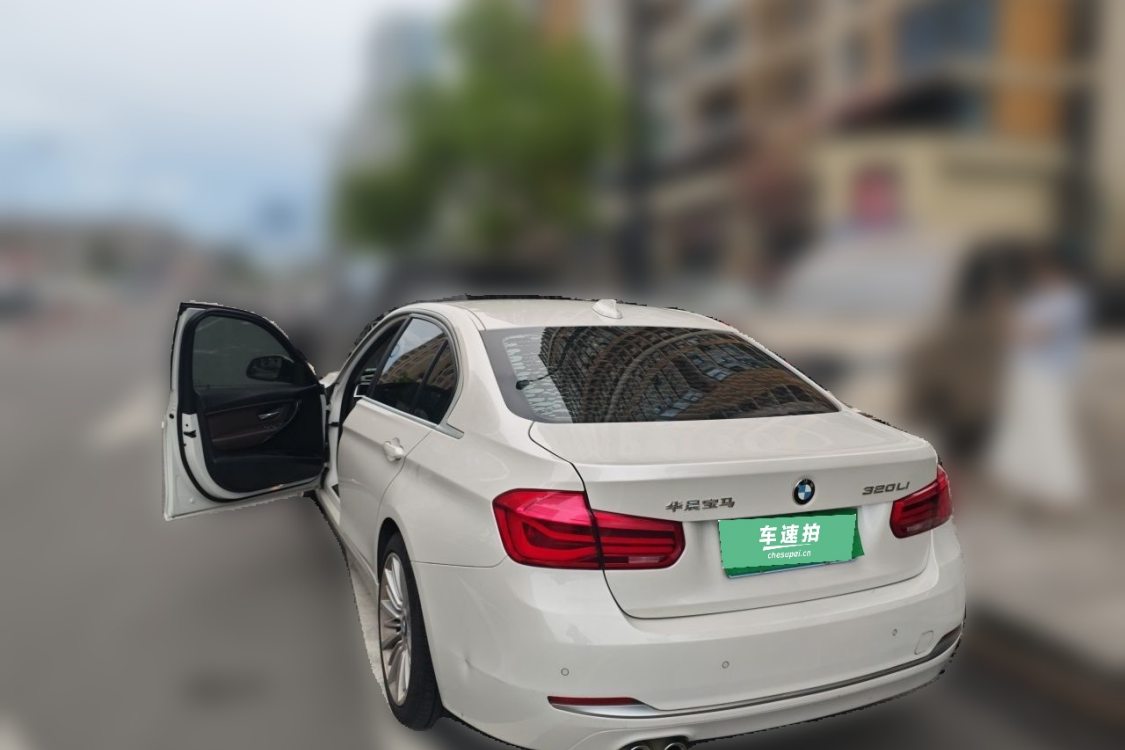 BMW 3 Series 2018 #3 BMW 3 Series 2018 car image #3