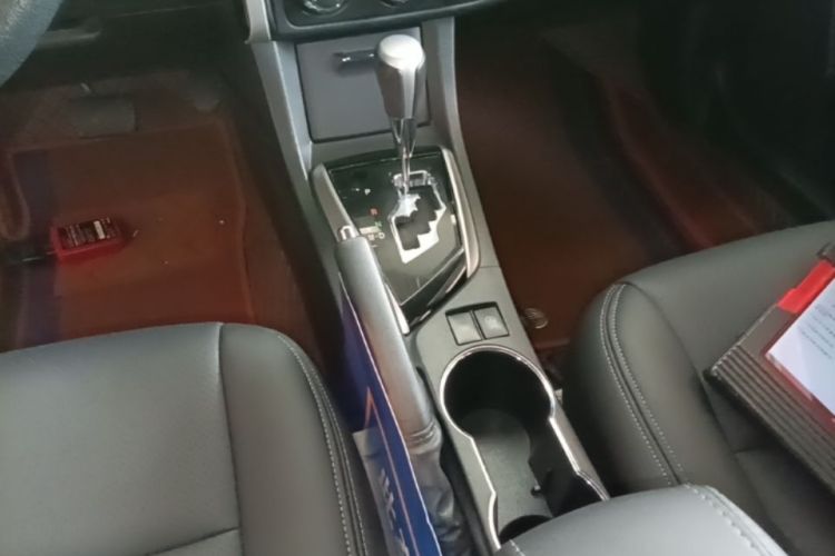 Toyota Corolla 2019 #14 Toyota Corolla 2019 car image #14