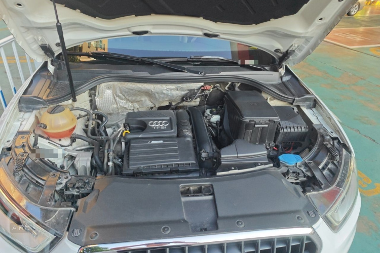 Audi Q3 2016 car image #22