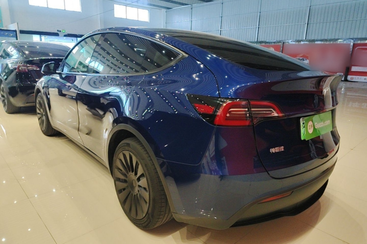 Tesla Model Y 2022 #7 Tesla Model Y 2022 car image #7