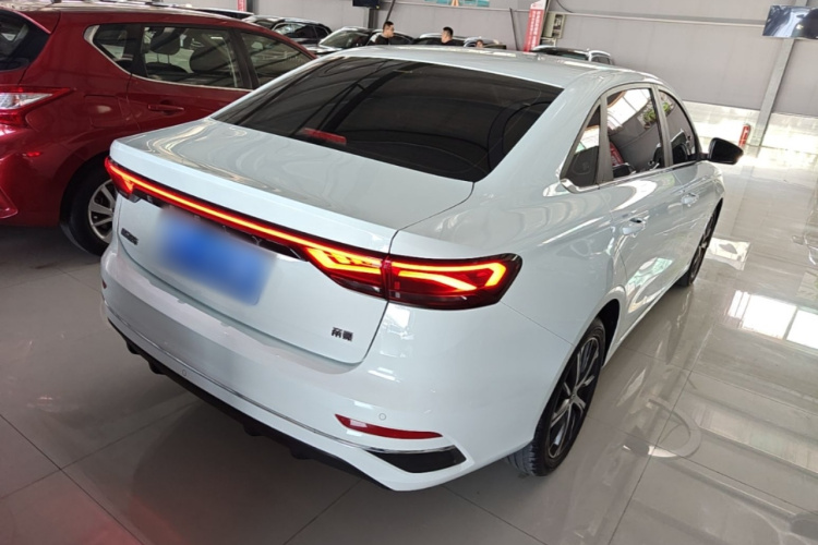 GEELY Emgrand 2022 #7 GEELY Emgrand 2022 car image #7