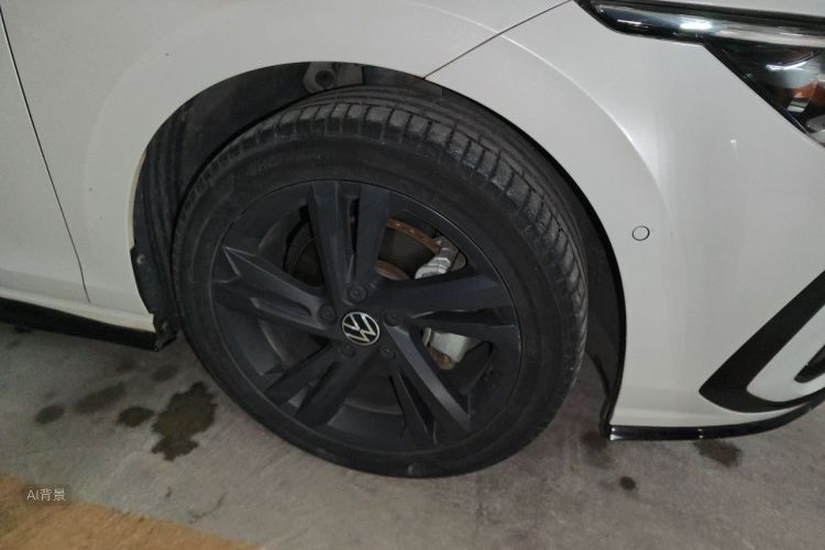 Volkswagen Golf 2021 car image #9