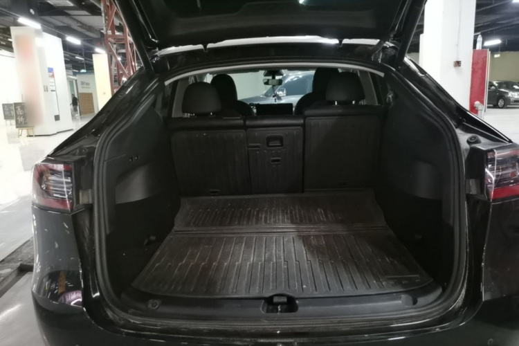 Tesla Model Y 2023 #19 Tesla Model Y 2023 car image #19