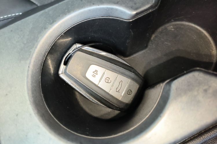 GEELY Emgrand 2020 car image #9