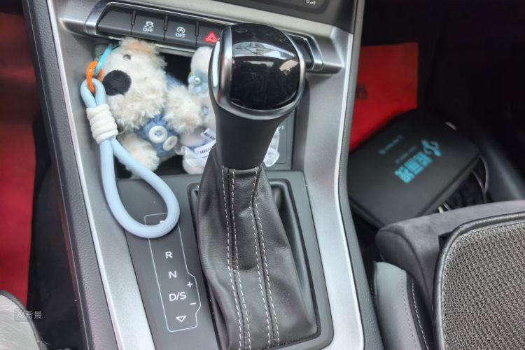 Audi Q3 2023 imagen de coche #16